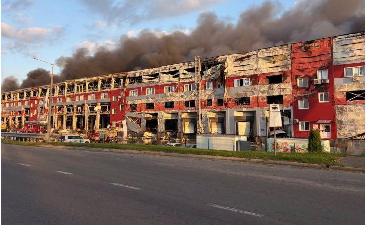 Ворог атакував склади логістичного центру на Київщині