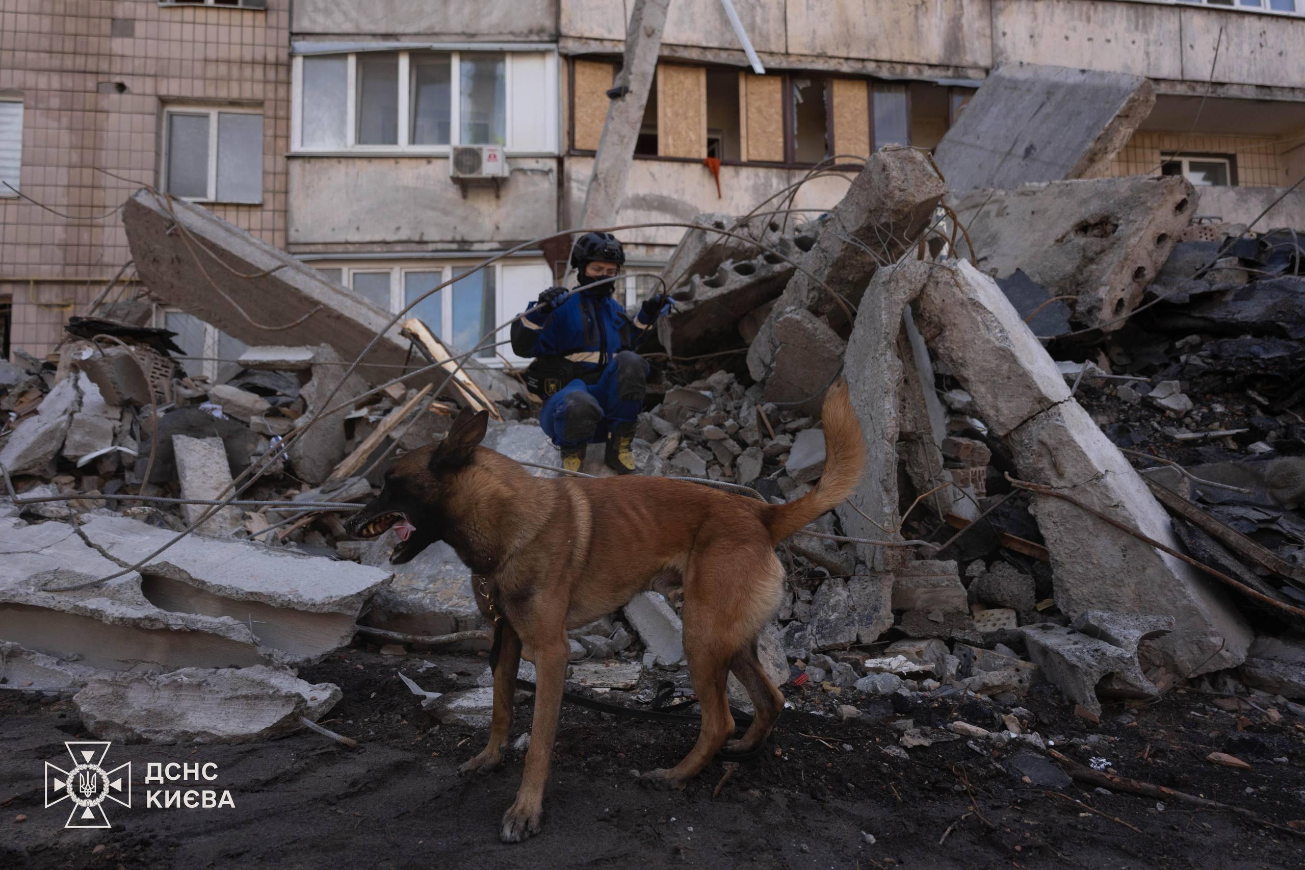 Жертвами нічної атаки у Києві вже стали 12 людей