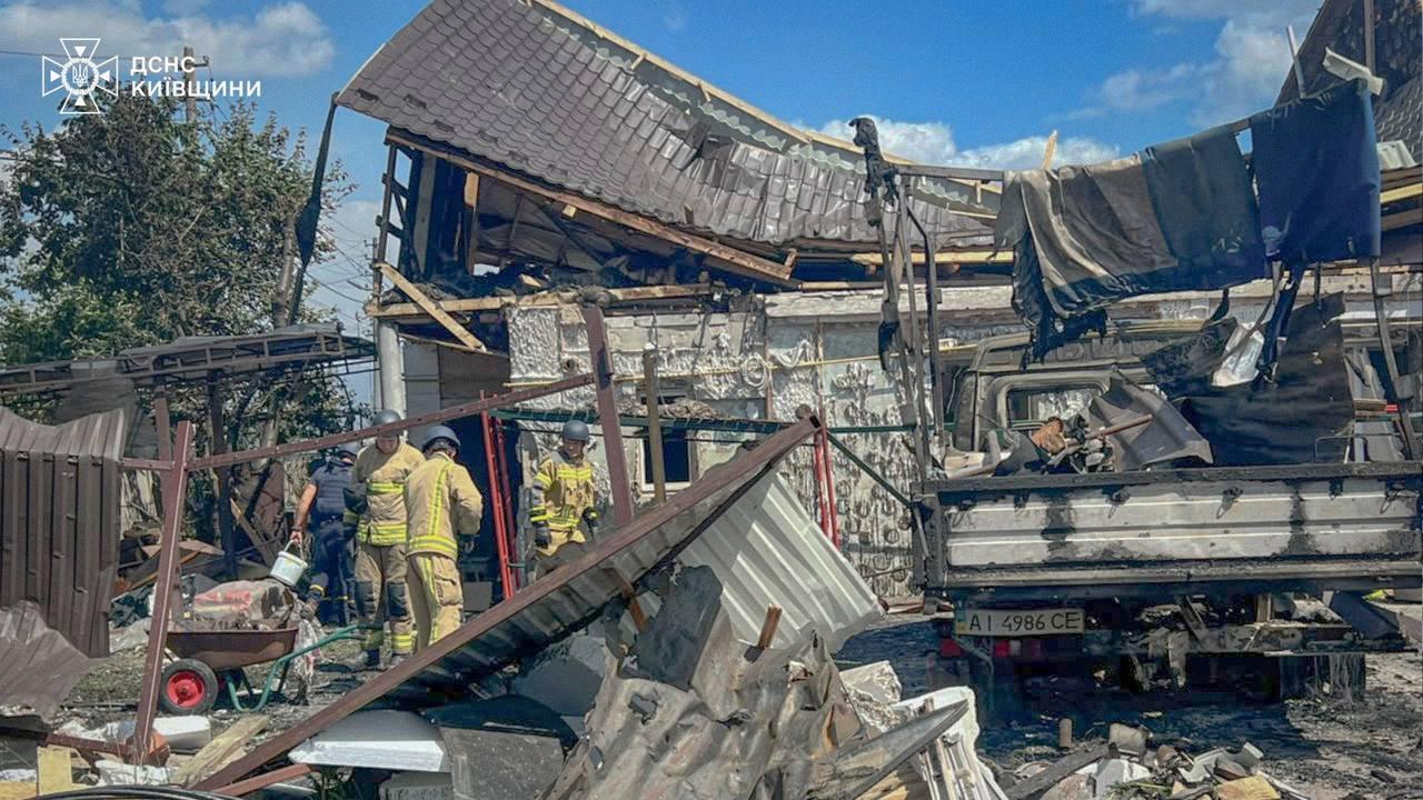 Господарі були переконані, що їхній пес загинув у пожежі, однак він дивом вижив (відео)