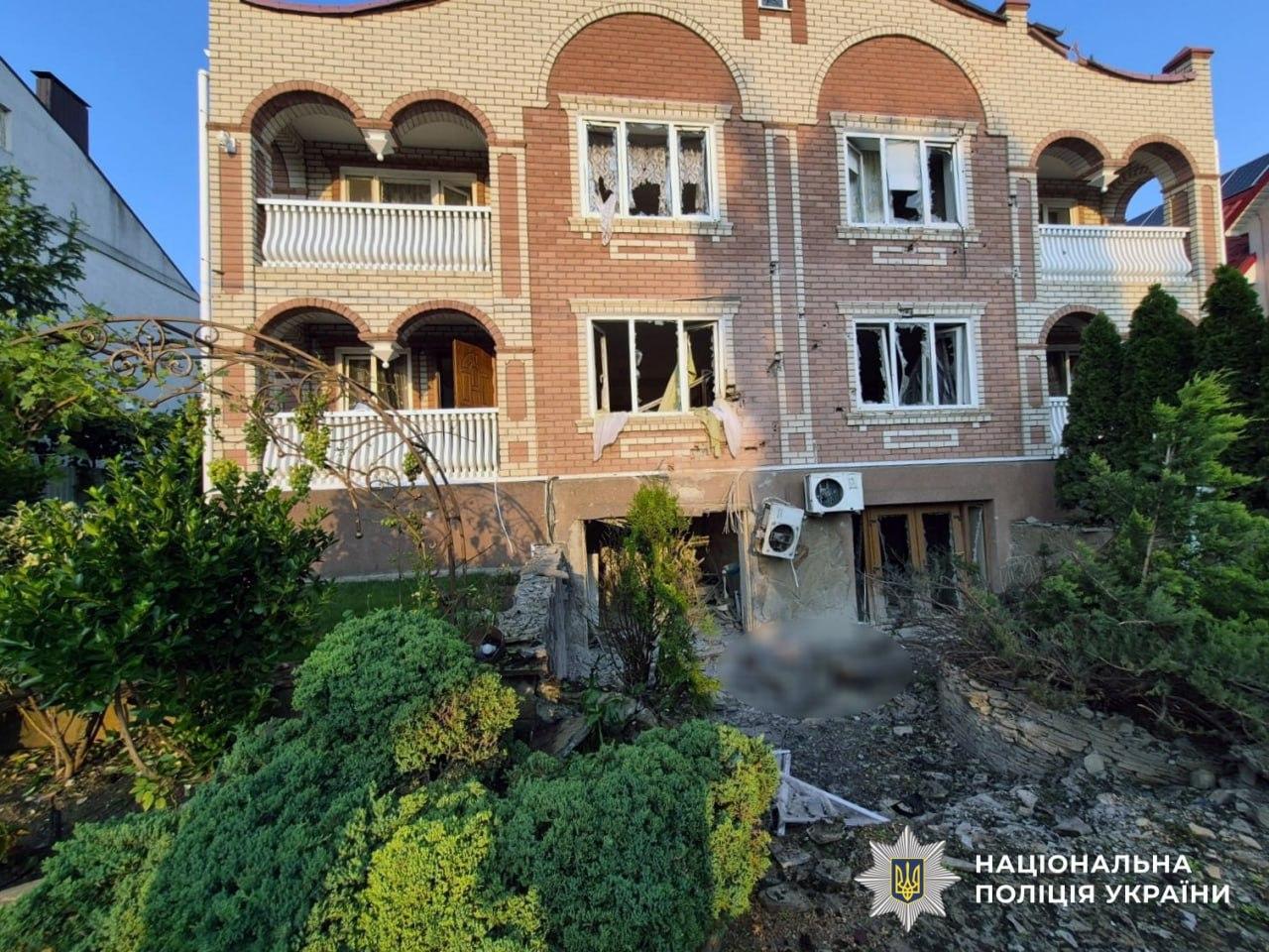 Двоє людей загинули та 10 поранені внаслідок обстрілів Херсонщини