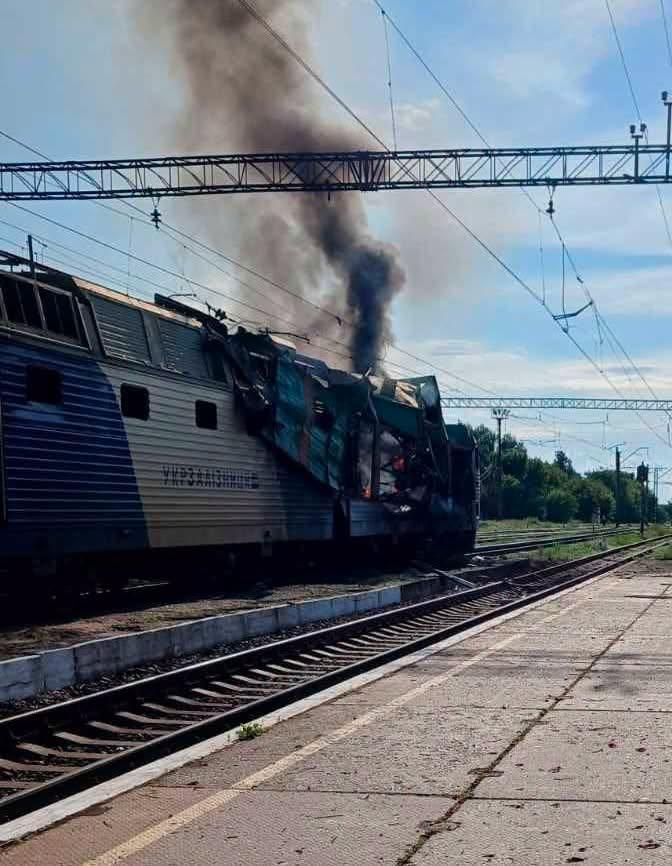 Укрзалізниця змінила маршрути низки поїздів через загострення безпекової ситуації