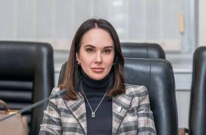 Зеленський після обшуків НАБУ звільнив заступницю голови Офісу президента Ірину Мудру