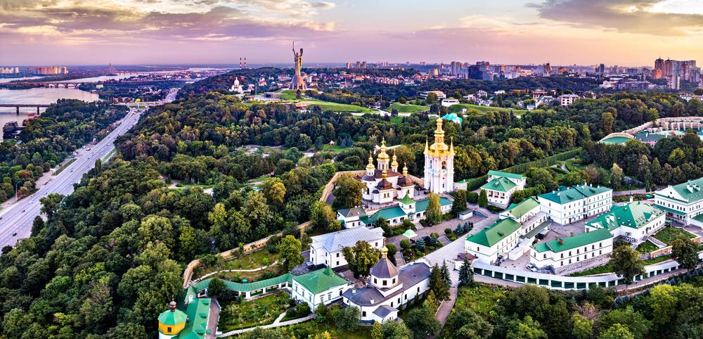 Вже прохолодні ночі та теплі дні: якої погоди чекати киянам на початку тижня