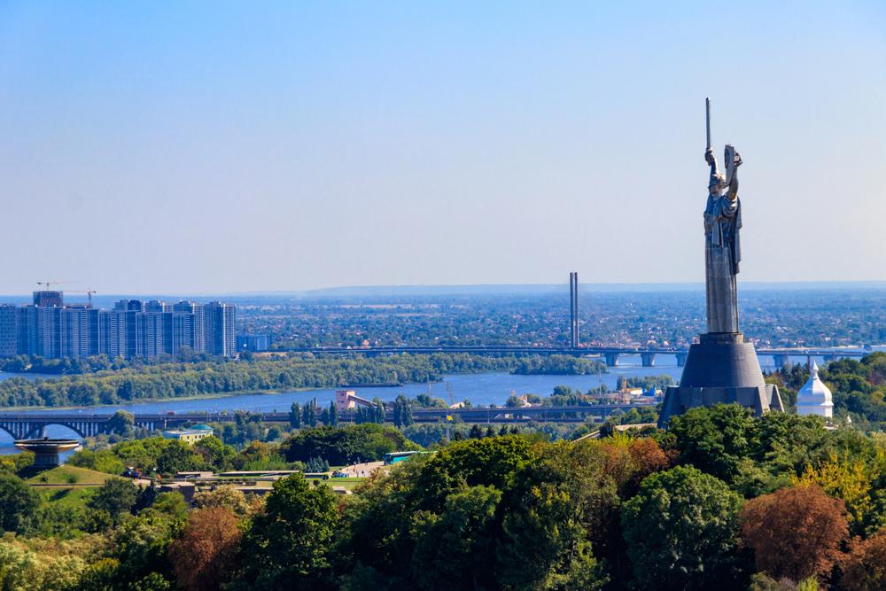 Які сюрпризи підготувала погода киянам на початку тижня: прогноз від синоптиків