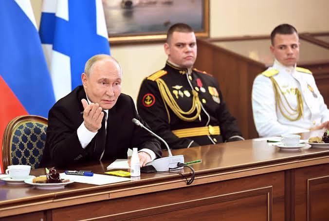 Російське командування доповідає Путіну про неіснуючі успіхи на Харківщині та Сумщині