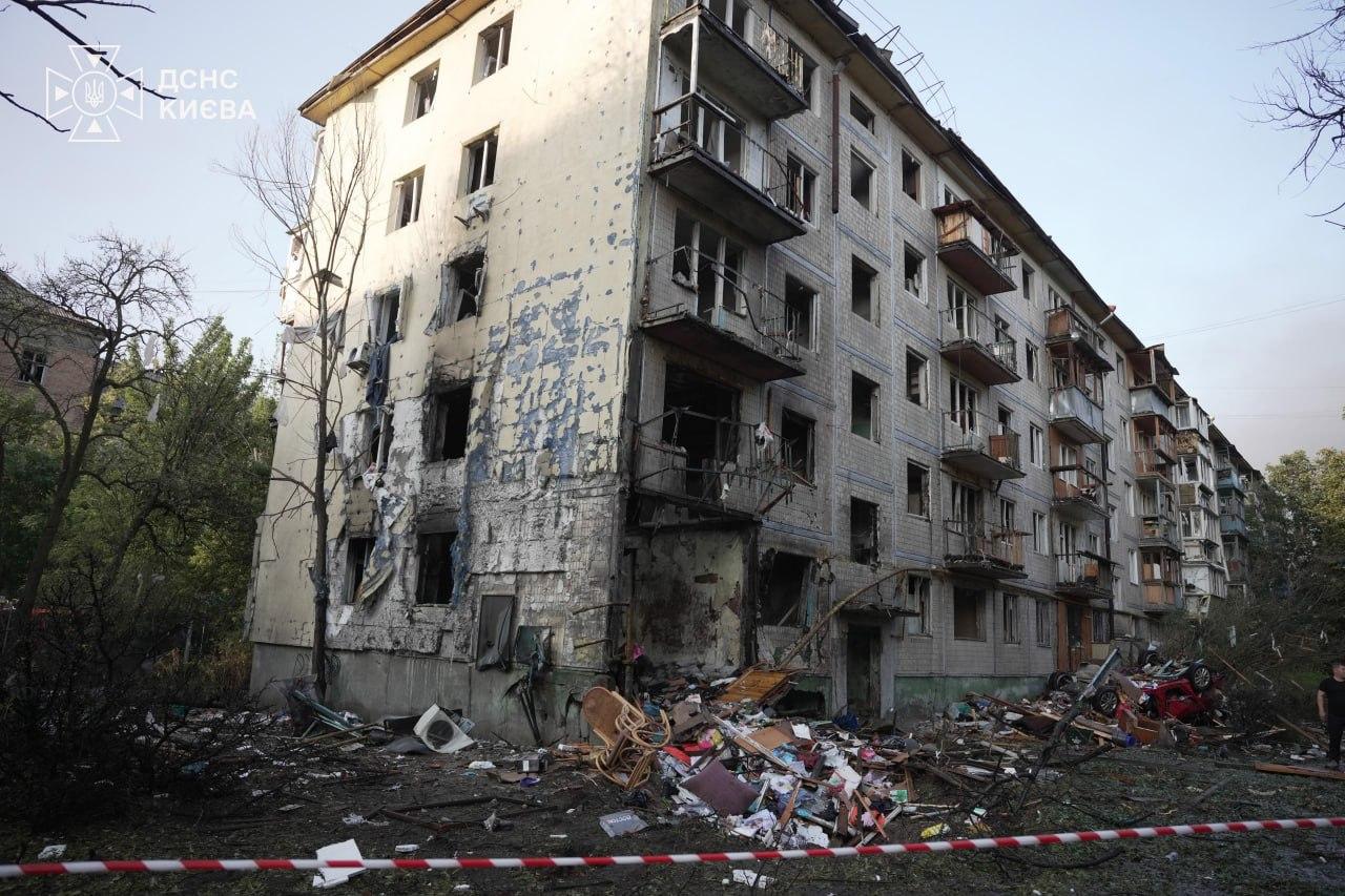 Кількість загиблих у Києві внаслідок російської атаки зросла до дев’яти
