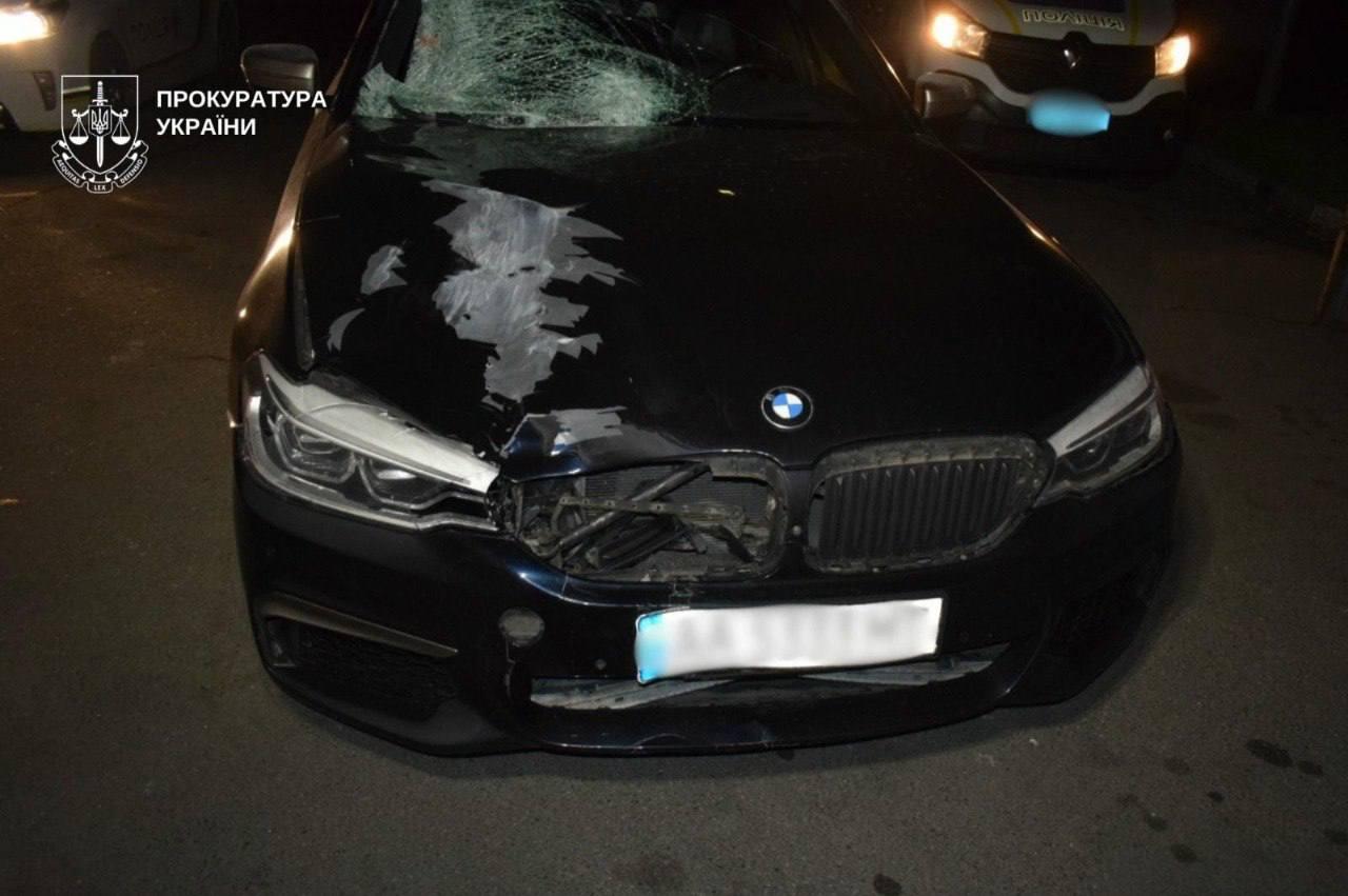 Збив чоловіка на Дарницькому мосту та втік: водія BMW засудили до шести років ув’язнення
