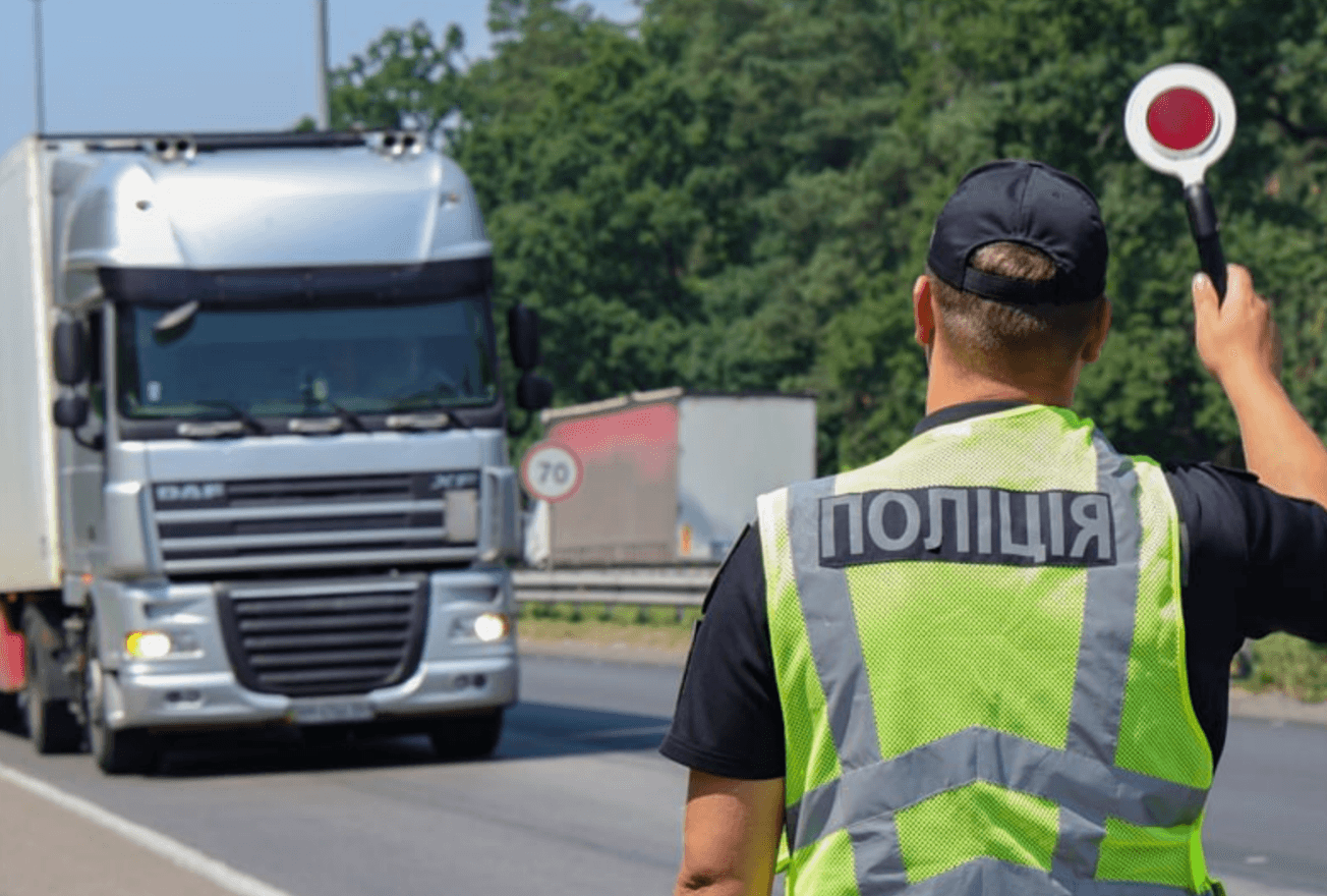 У столицю через спеку заборонили в’їзд вантажівок