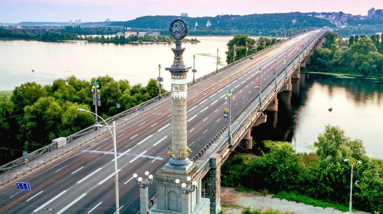 На мосту Патона на три доби частково обмежать рух