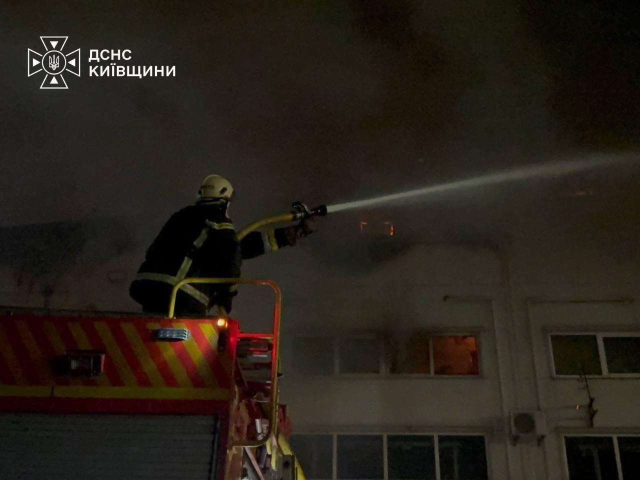 Під час атаки ворога на Київщину пошкоджені 28 об’єктів у п’яти районах, загинули люди