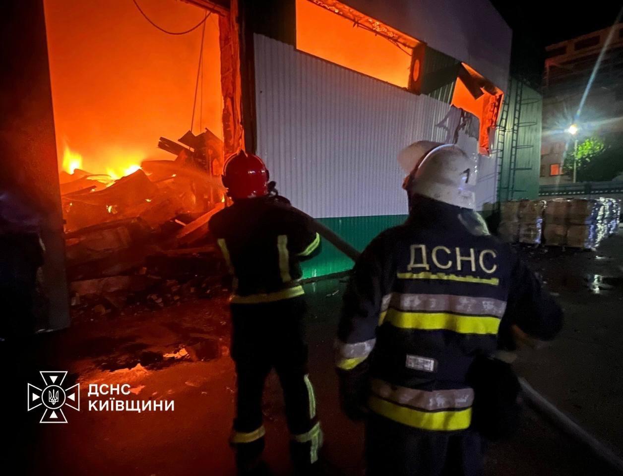 Шість районів Київщини опинилися під ворожими ударами цієї ночі: є загиблі та поранені