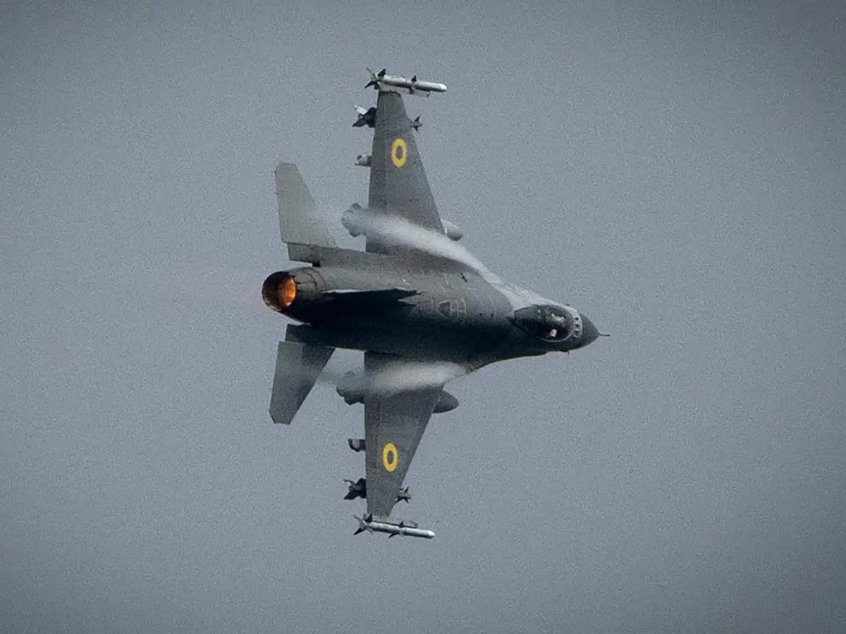 Запчастини й боєприпаси для F-16: Нідерланди допоможуть Україні посилити захист неба