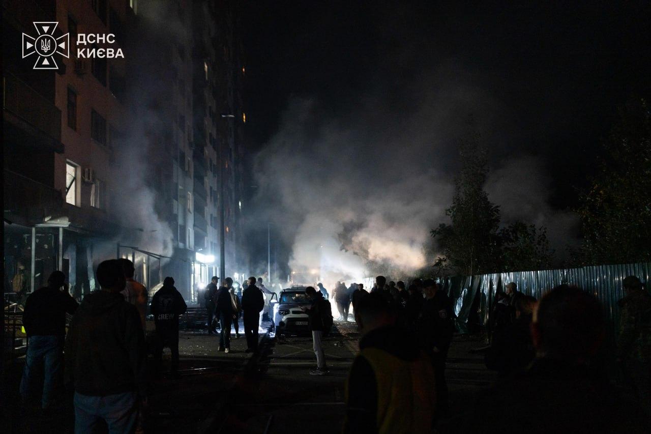Наслідки обстрілу Києва: є руйнування у кількох районах, постраждав чоловік