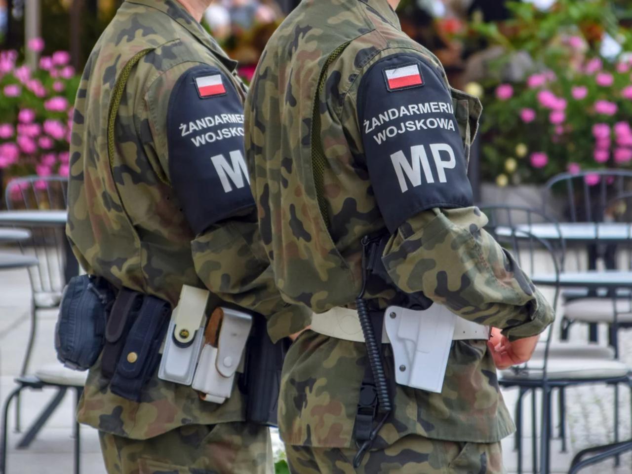 У Польщі троє людей потрапили до лікарні після відкриття підозрілої посилки у Військовій жандармерії